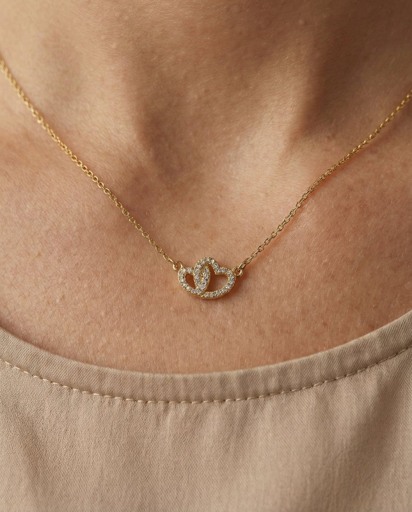 Colar Coração Eterno ❤️ Dourado